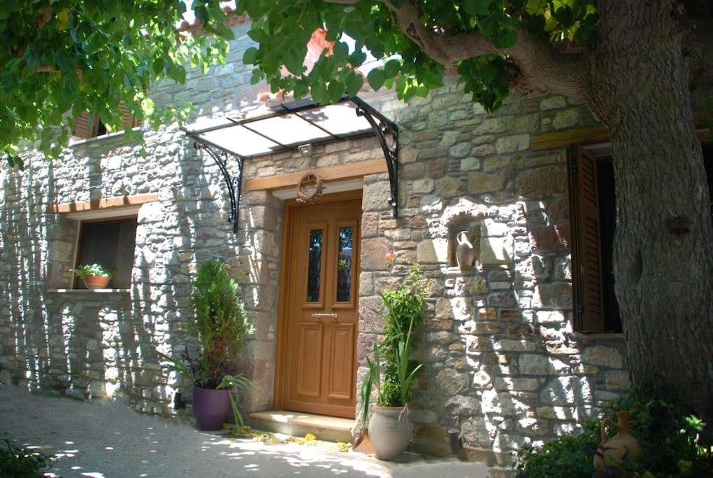 "The Stone" Apartment Agios Vlasios  Exterior photo